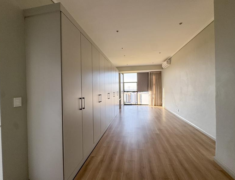 Luxury Apartment at Ascend to Midstream.