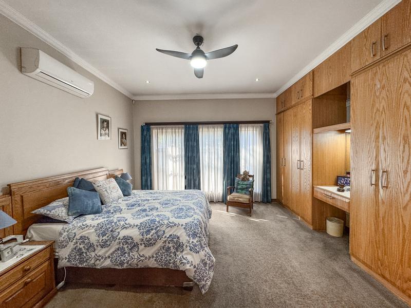 Beautiful Full-Title Retirement Home in Midstream Estate