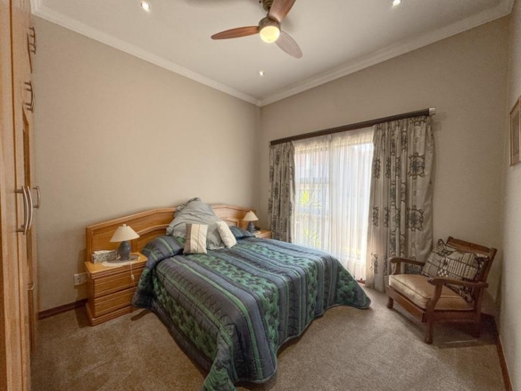 Beautiful Full-Title Retirement Home in Midstream Estate