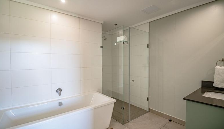 Elegantly Furnished 3 Bedroom Luxury Apartment for Rent