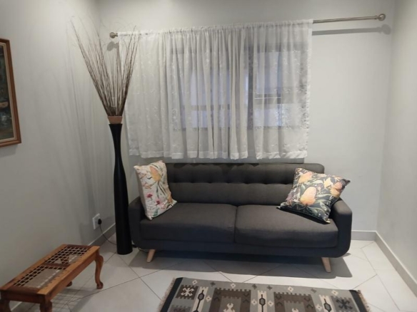 Elegant Full-Title Home for Sale in Midstream Retirement Estate