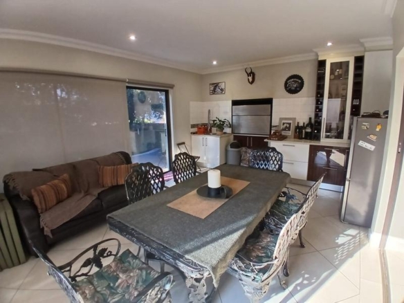 Elegant Full-Title Home for Sale in Midstream Retirement Estate