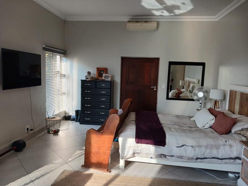 Elegant Full-Title Home for Sale in Midstream Retirement Estate
