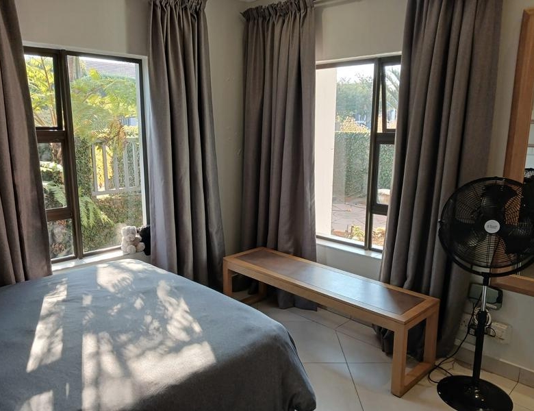 Elegant Full-Title Home for Sale in Midstream Retirement Estate