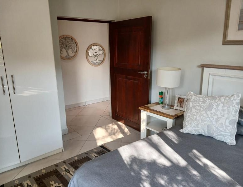 Elegant Full-Title Home for Sale in Midstream Retirement Estate