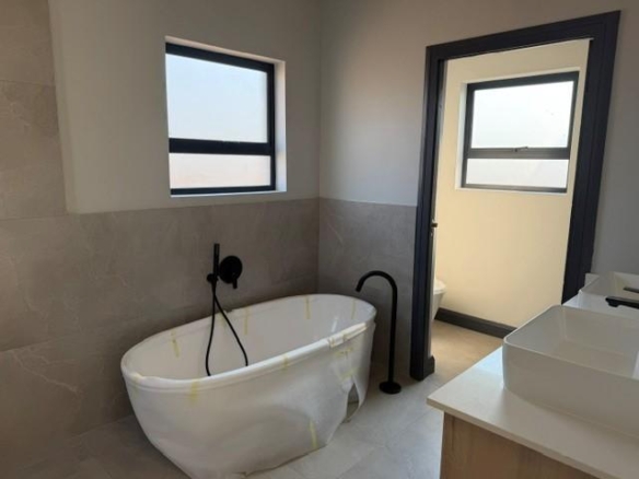 4 Bedroom House for Sale in Fountainbrook Estate.