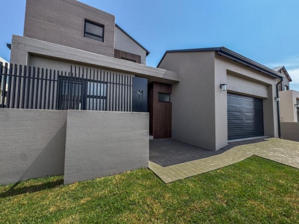 4 Bedroom House for Sale in Fountainbrook Estate.