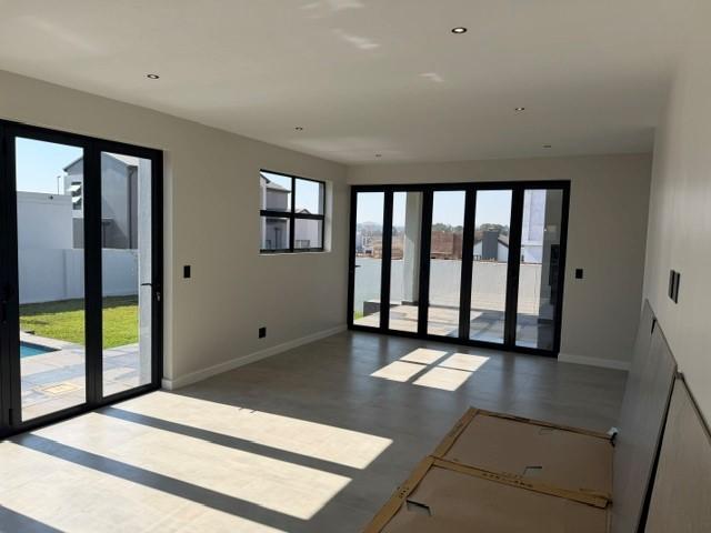 4 Bedrooms Home for Sale Fountain Brook Estate.