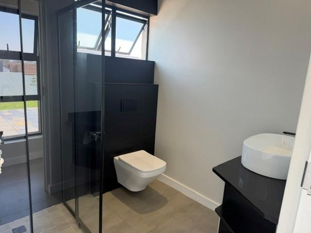 4 Bedrooms Home for Sale Fountain Brook Estate.