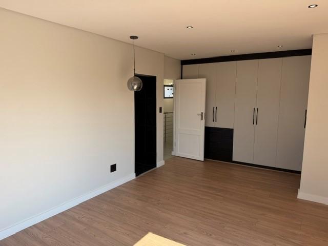 4 Bedrooms Home for Sale Fountain Brook Estate.