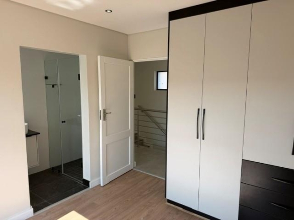 4 Bedrooms Home for Sale Fountain Brook Estate.