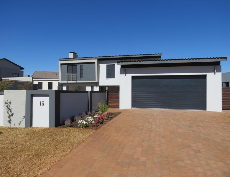 Attractive Family Home!