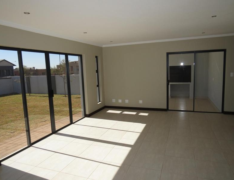 Attractive Family Home!