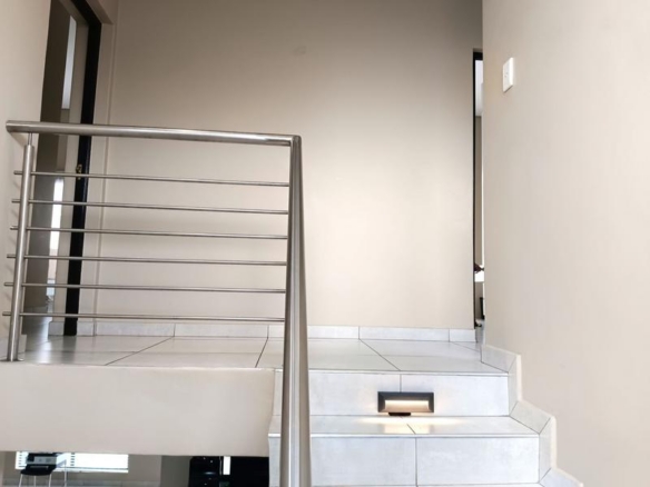 Modern Family Home in Midstream Ridge