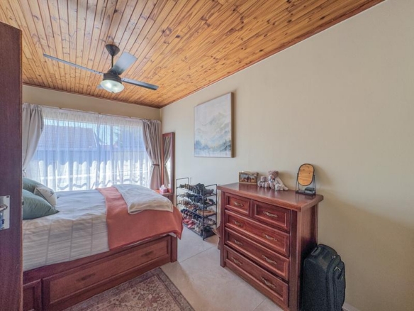 3 Bedroom, Corner Unit close to Eldoraigne High School