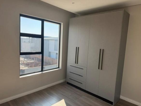 New 4 Bedroom Home for Sale in Fountain Brook Estate.