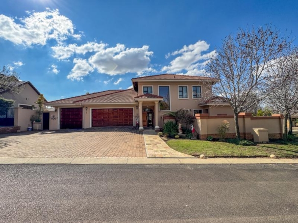 Exceptional Family Home on a Corner Stand in Midlands Estate