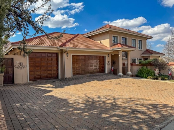 Exceptional Family Home on a Corner Stand in Midlands Estate