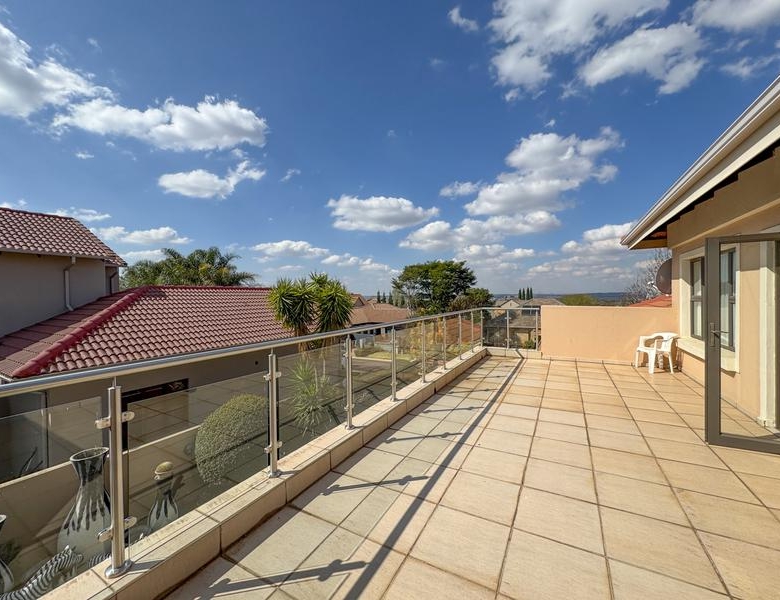 Exceptional Family Home on a Corner Stand in Midlands Estate