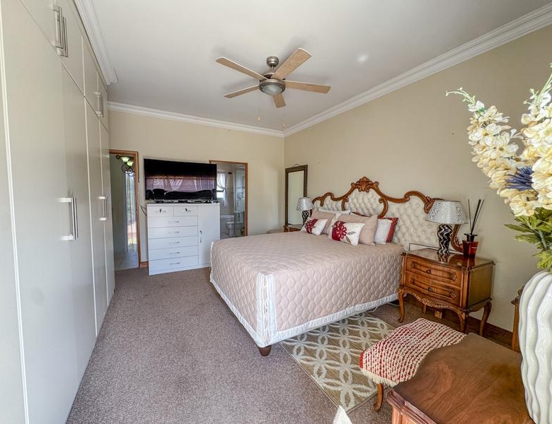 Exceptional Family Home on a Corner Stand in Midlands Estate