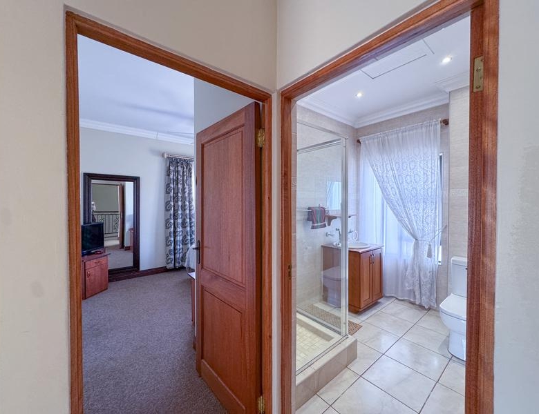 Exceptional Family Home on a Corner Stand in Midlands Estate