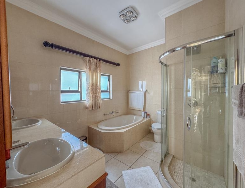 Exceptional Family Home on a Corner Stand in Midlands Estate
