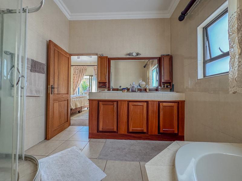 Exceptional Family Home on a Corner Stand in Midlands Estate
