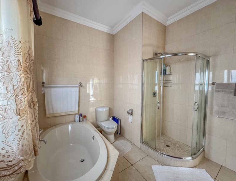 Exceptional Family Home on a Corner Stand in Midlands Estate