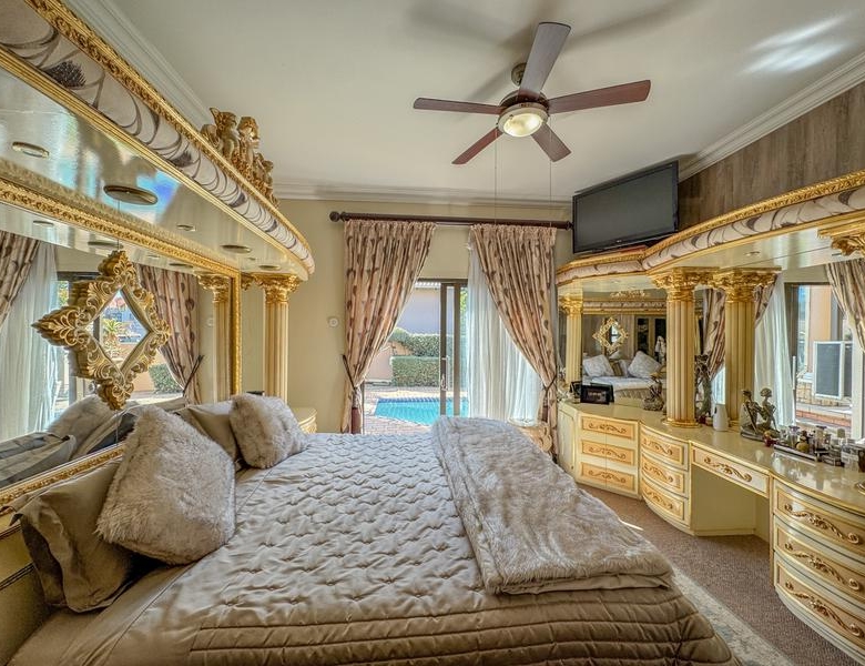Exceptional Family Home on a Corner Stand in Midlands Estate