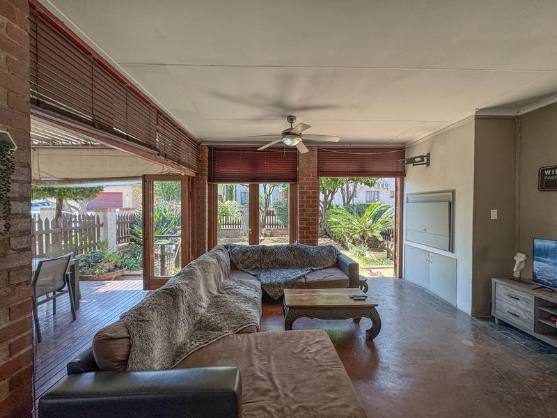4 Bedroom, 2.5 Bathrooms, Study and double garage