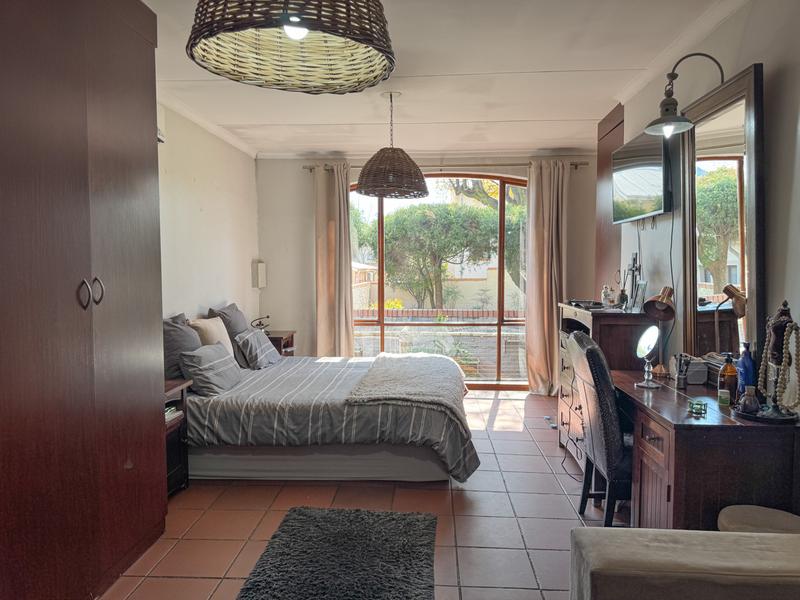 4 Bedroom, 2.5 Bathrooms, Study and double garage