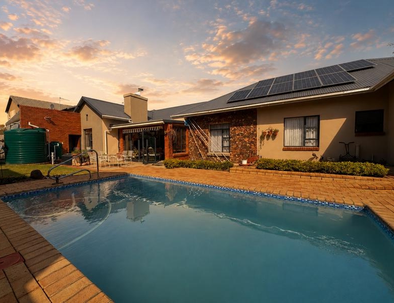 Elegant SIngle Storey 4 bedroom Home in Midstream Hill