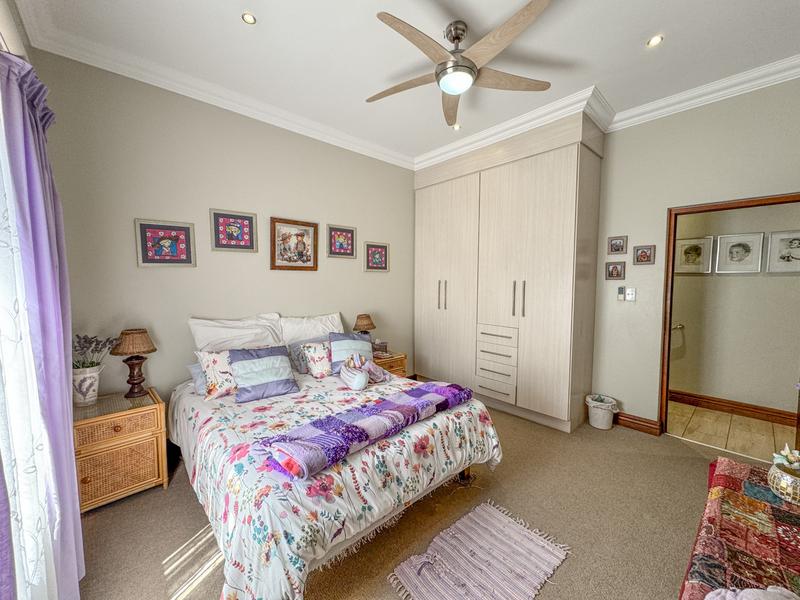 Elegant SIngle Storey 4 bedroom Home in Midstream Hill