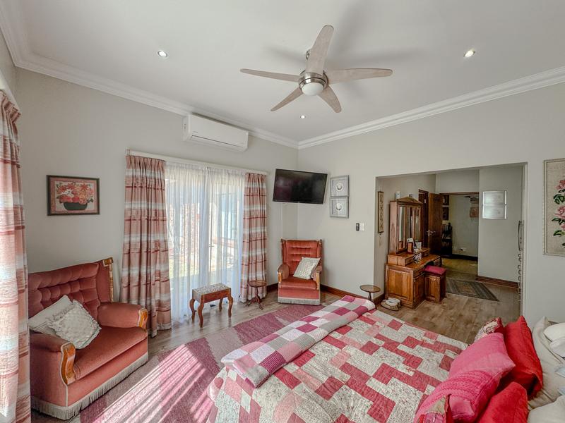 Elegant SIngle Storey 4 bedroom Home in Midstream Hill