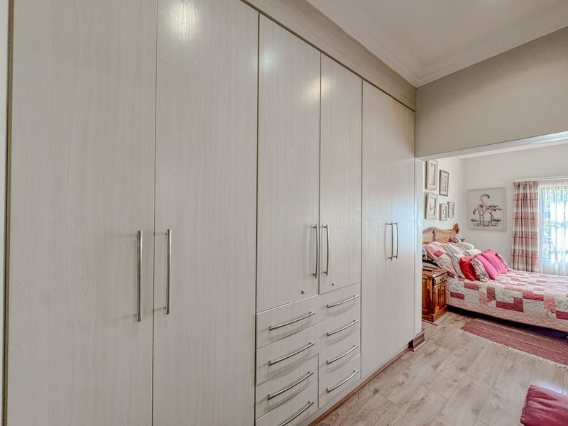 Elegant SIngle Storey 4 bedroom Home in Midstream Hill