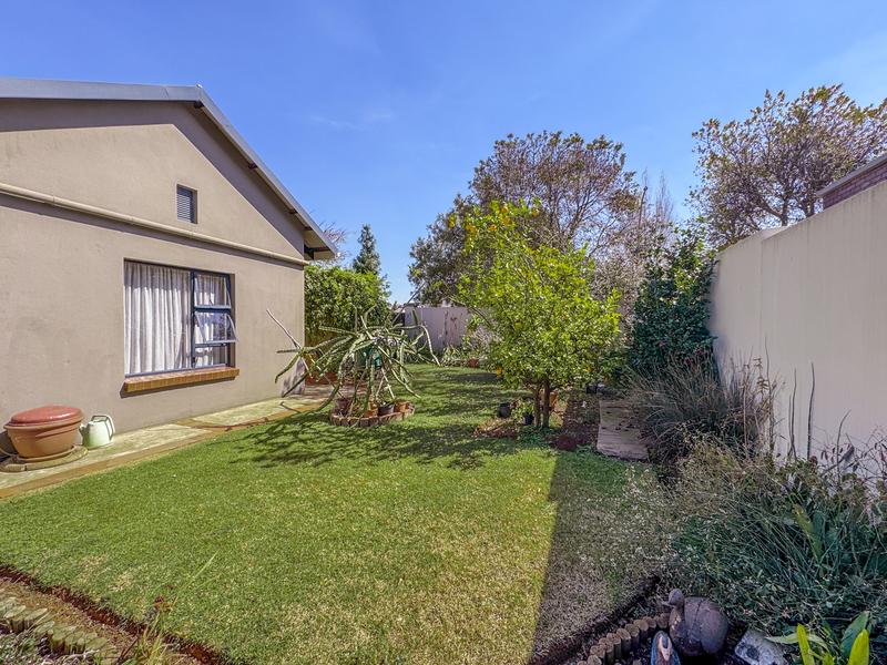 Elegant SIngle Storey 4 bedroom Home in Midstream Hill