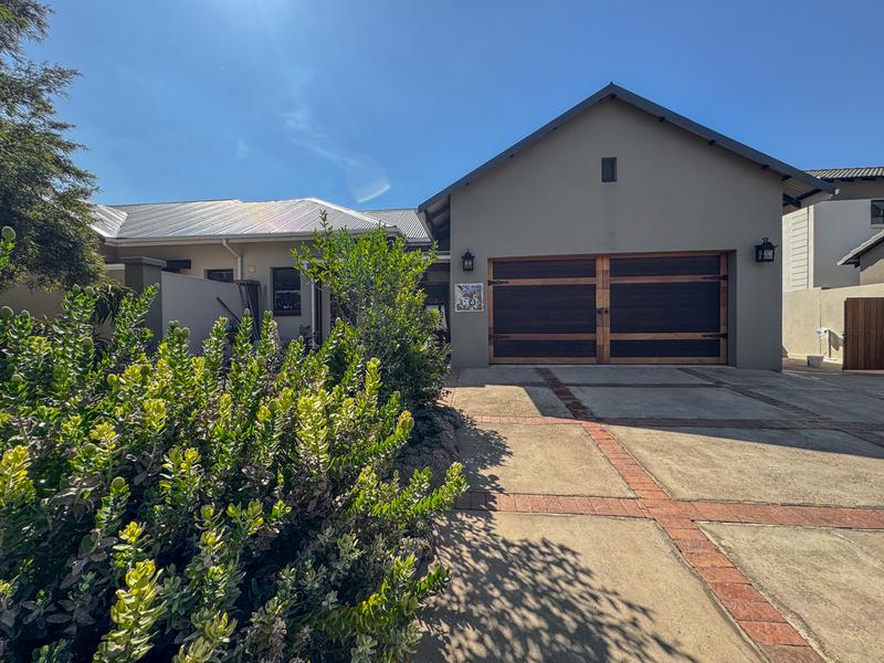 Elegant SIngle Storey 4 bedroom Home in Midstream Hill