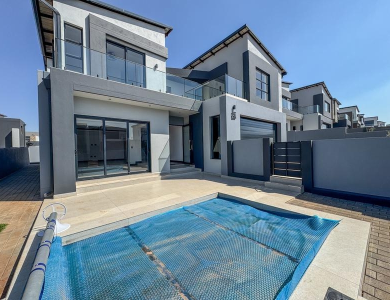 4 Bedroom Home for sale in Fountain Brook Estate.