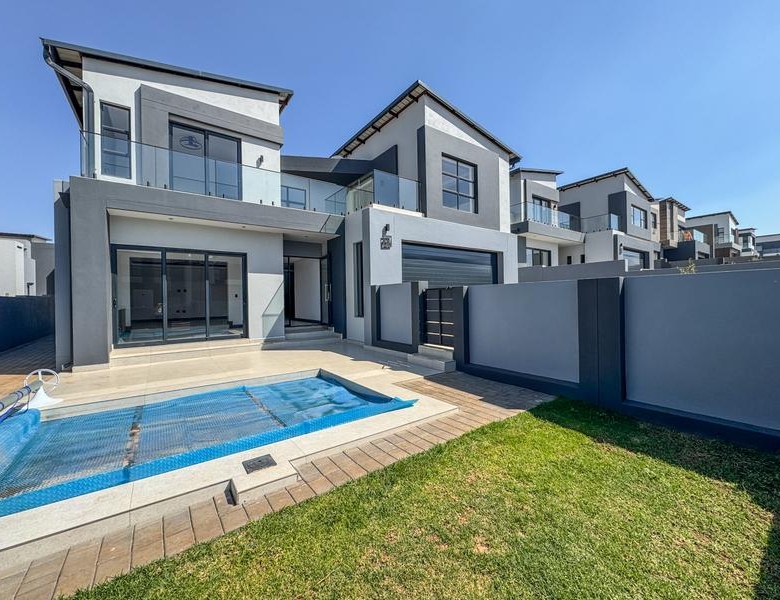 4 Bedroom Home for sale in Fountain Brook Estate.