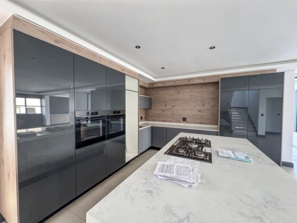 4 Bedrooms Home for sale in Fountain Brook Estate.