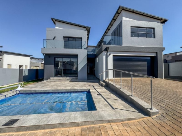 4 Bedrooms Home for sale in Fountain Brook Estate.
