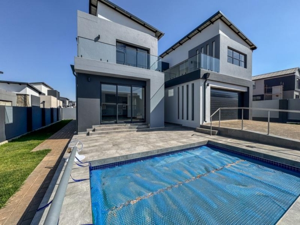 4 Bedrooms Home for sale in Fountain Brook Estate.