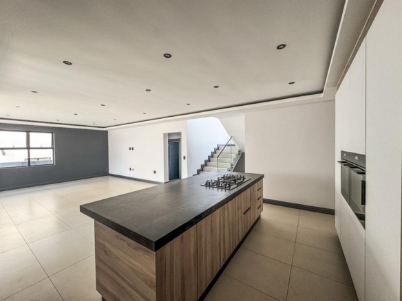 4 Bedrooms Home for Sale in Fountain Brook Estate.