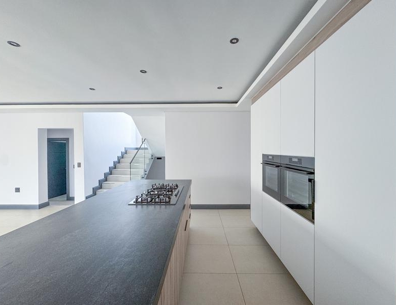 4 Bedrooms Home for Sale in Fountain Brook Estate.