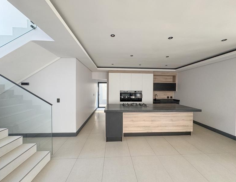 4 Bedrooms Home for Sale in Fountain Brook Estate.