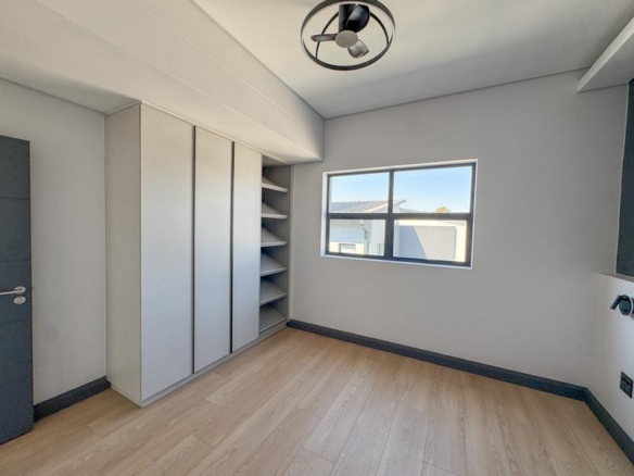 4 Bedrooms Home for Sale in Fountain Brook Estate.
