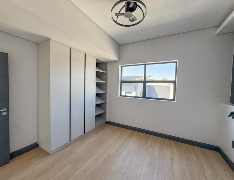 4 Bedrooms Home for Sale in Fountain Brook Estate.