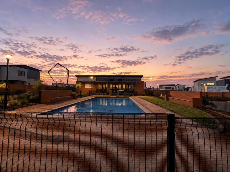4 Bedrooms Home for Sale Fountain Brook Estate.
