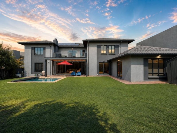 STUNNING HOME IN THE HEART OF MIDLANDS ESTATE — DON’T MISS THIS ONE!