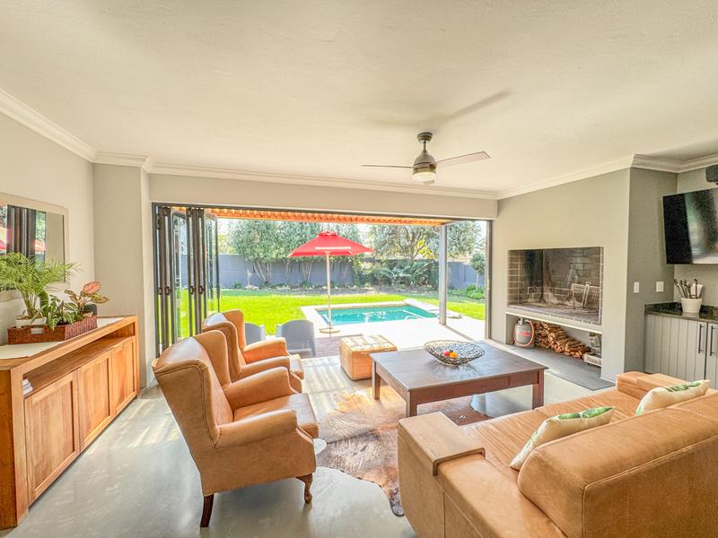 STUNNING HOME IN THE HEART OF MIDLANDS ESTATE — DON’T MISS THIS ONE!